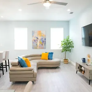 https://chestnut-luxury-villas-4.hotelstampa.org