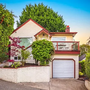 Holiday home Sunrise On Lake Washington, Seattle